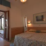 Aurora Hotell 3*