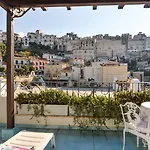 Hotell Aurora 3*