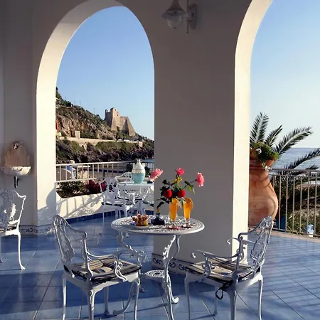 Hotel Aurora 3*