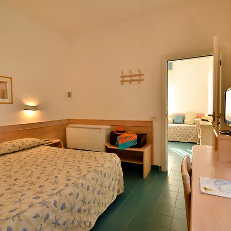 Aurora 3* Sperlonga