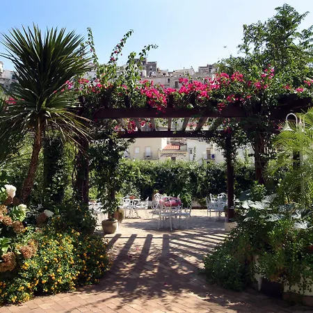 Hotel Aurora