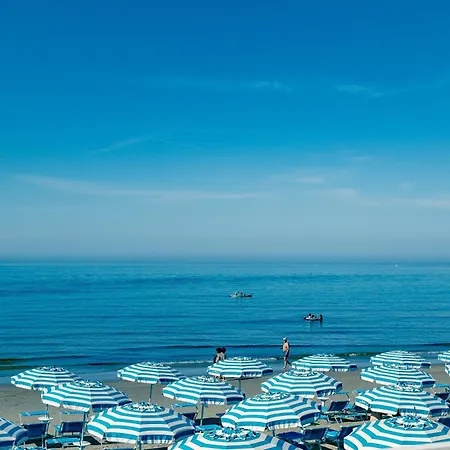 Hotel Aurora 3*