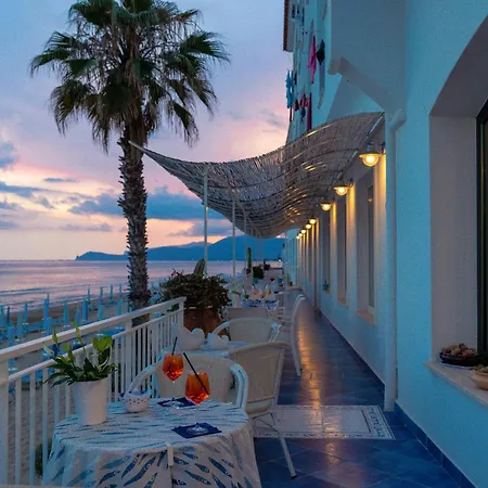 Aurora ホテル スペルロンガ