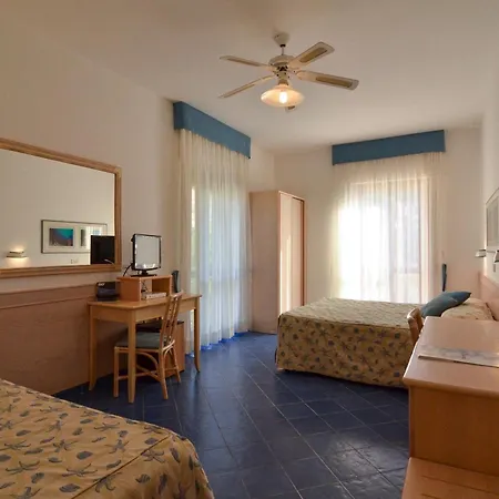 Aurora Hotel 3*