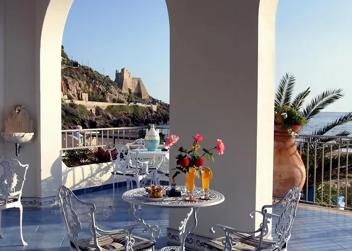 Hotel Aurora 3*