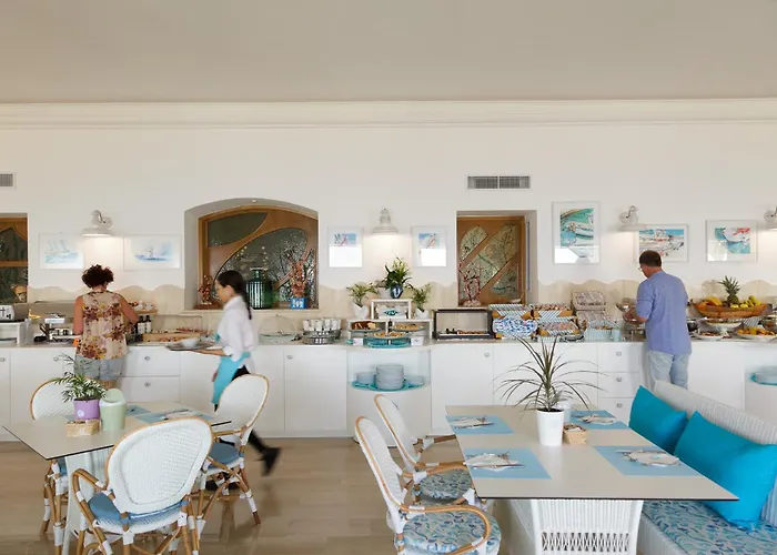 Aurora Hotel 3*